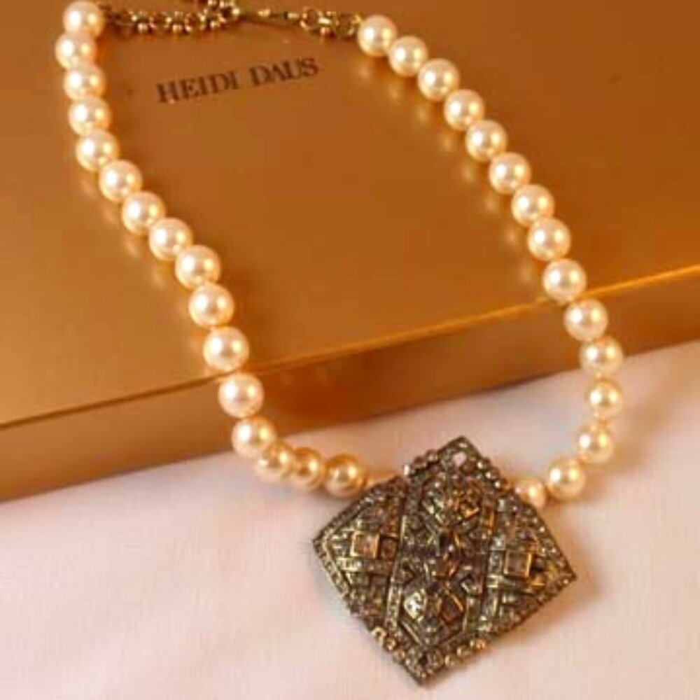 Heidi Daus Pin Pendant Necklace with Pearls and Adjustable Closure Brand New